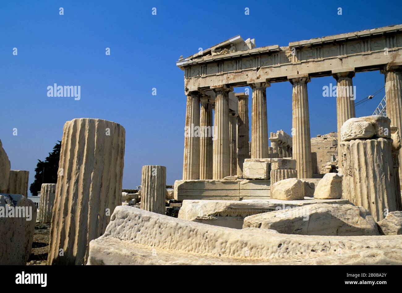 GRÈCE, ATHÈNES, ACROPOLE, PARTHÉNON, VUE DU NORD-EST Banque D'Images