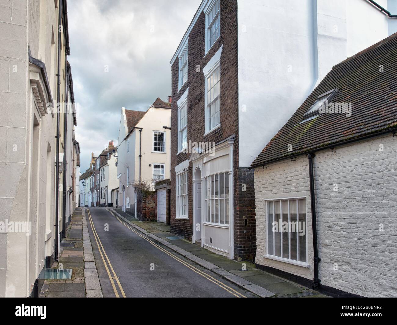Vue vers l'est le long de Griffin Street vers Middle Street dans La zone de conservation De La vieille ville De Deal Kent Banque D'Images