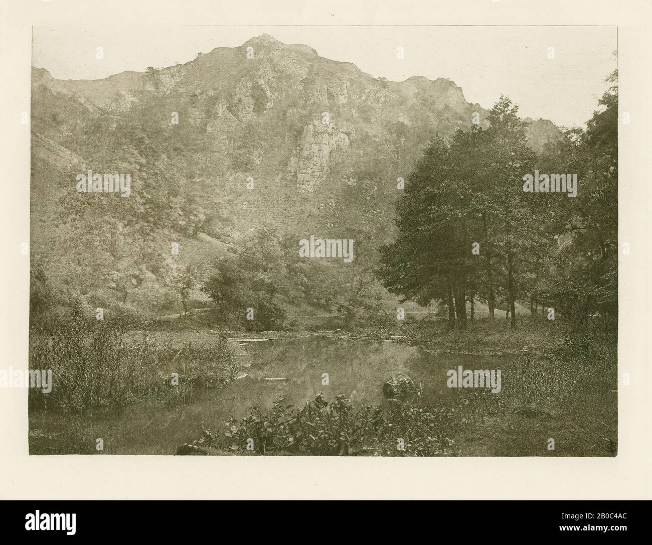 Inconnu artiste, Stream and Mountains, n. d., albumen imprimer?, 8 7/16 po. X 11 1/4 po. (21,43 cm x 28,58 cm) Banque D'Images