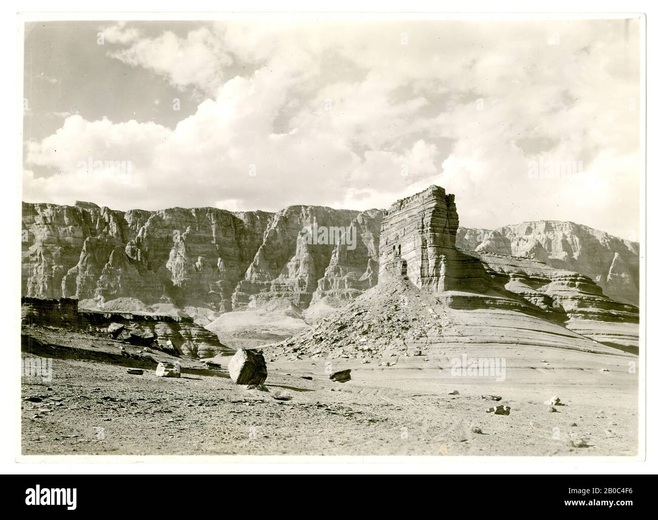Artiste inconnu (J. Francis?), monument national de Vermilion Cliffs, Arizona, 6/9/1938, imprimé argent gélatine Banque D'Images