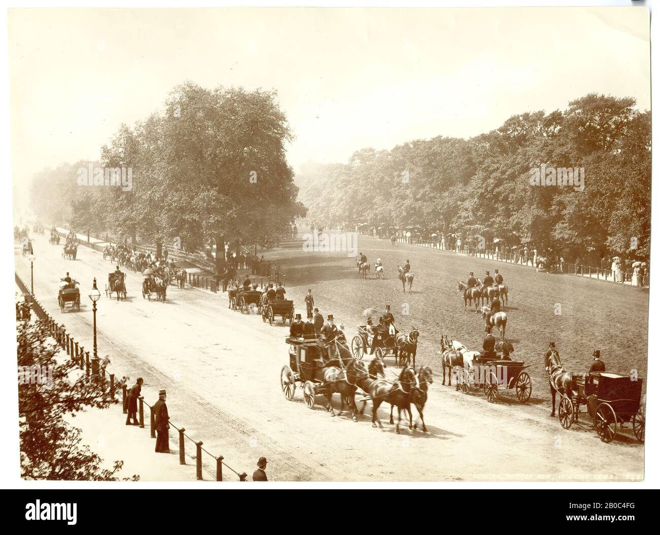 Inconnu Artist, Rotten Row, Hyde Park, Londres, Juin 1919, Imprimé Albumen Banque D'Images