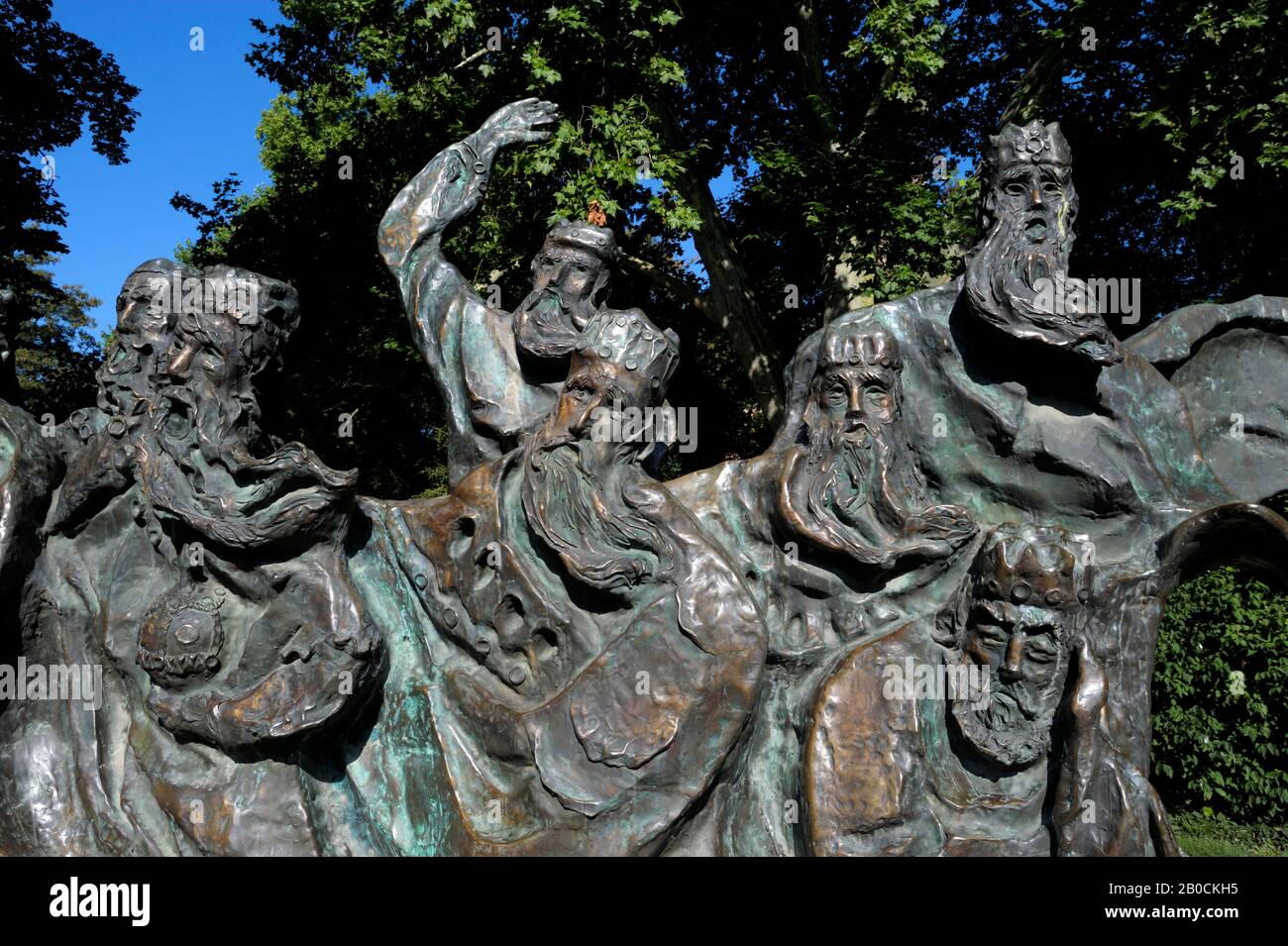 ALLEMAGNE, SPEYER, FERRYMAN ET 8 EMPEREURS ET SCULPTURE EN BRONZE DES ROIS Banque D'Images