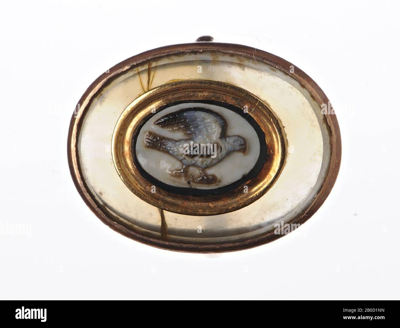 F: Oiseau, avec ailes repliées à droite, camée, sardonyx, 4 couches, couleur: Brun Banque D'Images