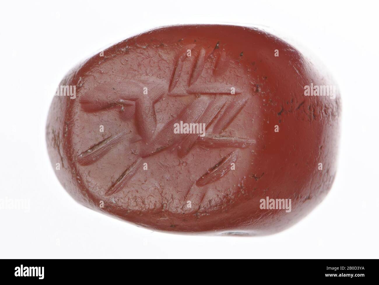 Cerf-like sautant à droite, timbre, carnélien, couleur :, forme: Ellipsoïde, usinage :, style: 12,7 x 14,5 x 10,4 mm Banque D'Images