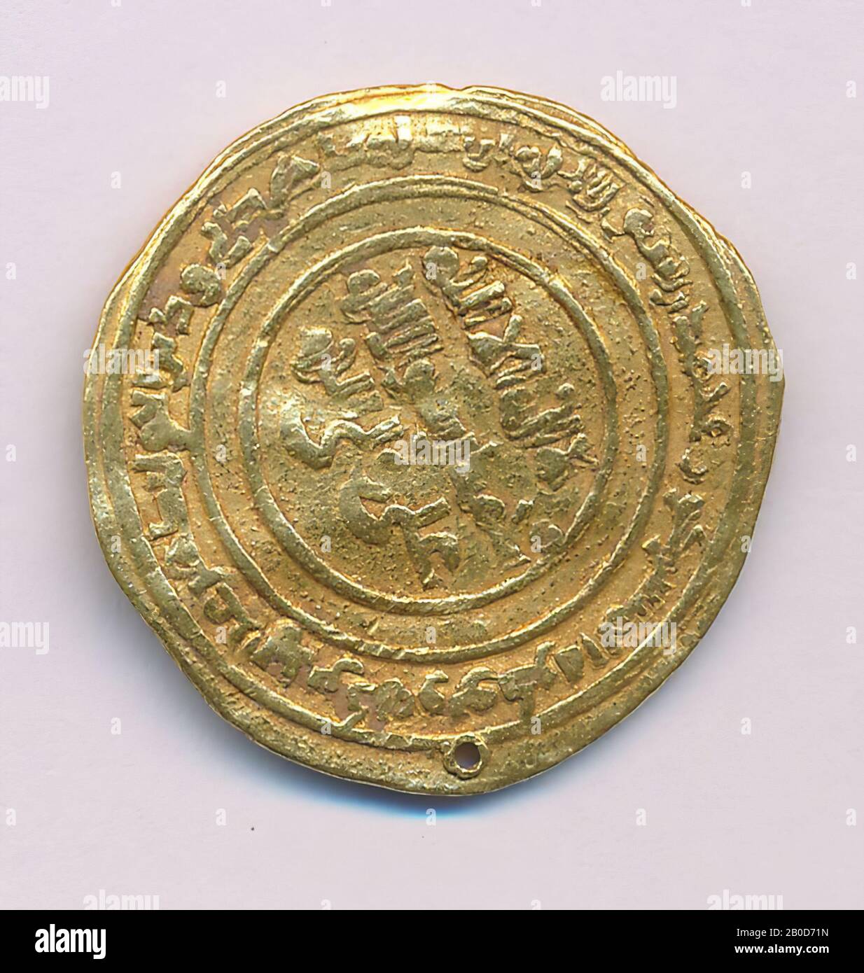 Fatimides, dinar, or, pièce de monnaie, dinar Fatimides, métal, or, diam. 2,4 cm, poids 4,07 grammes, 10ème-12ème siècle 909-1171, Tunisie Banque D'Images