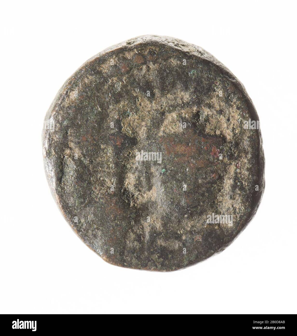 Obverse : Justinien, frontal, habillé, avec casque et cuirass, croix à gauche. Usé, reste d'inscription. Inverse: Grand I, à droite et à gauche une étoile, entouré de couronne. La grande lettre (grecque) représente un chiffre et indique la valeur de pièce. Je suis 10 nummi, un decurium., coin, decanum de Justinien I, byzantin, métal, bronze, diam.: 1.6 cm, wt. 6,24 grammes, 527-565 AD, inconnu Banque D'Images