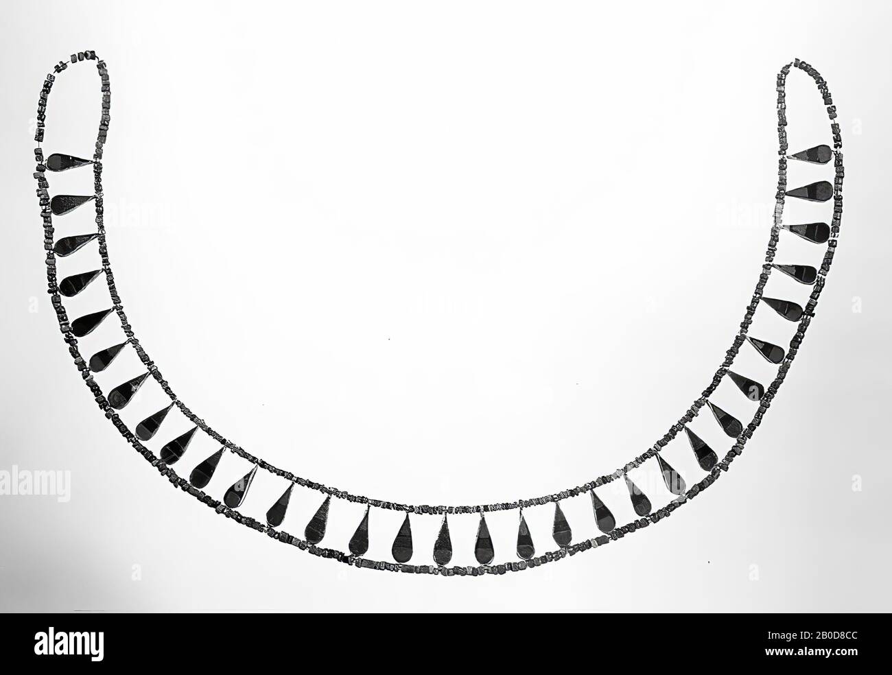 Collier, double rangée, entretoise, forme de goutte, collier, argent, foi, longueur: 51 cm, deuxième Période intermédiaire, 17ème dynastie, Egypte Banque D'Images