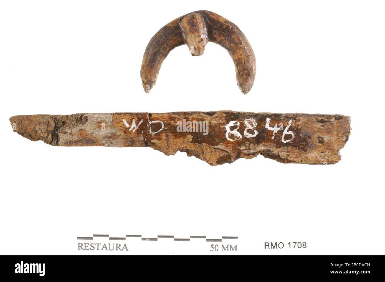 Pays-Bas Moyen âge, lame de couteau, partie de boucle, fer, 10.5 x 1.6, 3.6 x 2.5 cm, x, Pays-Bas, Utrecht, Wijk bij Duurstede, Wijk bij Duurstede, Dorestad Banque D'Images