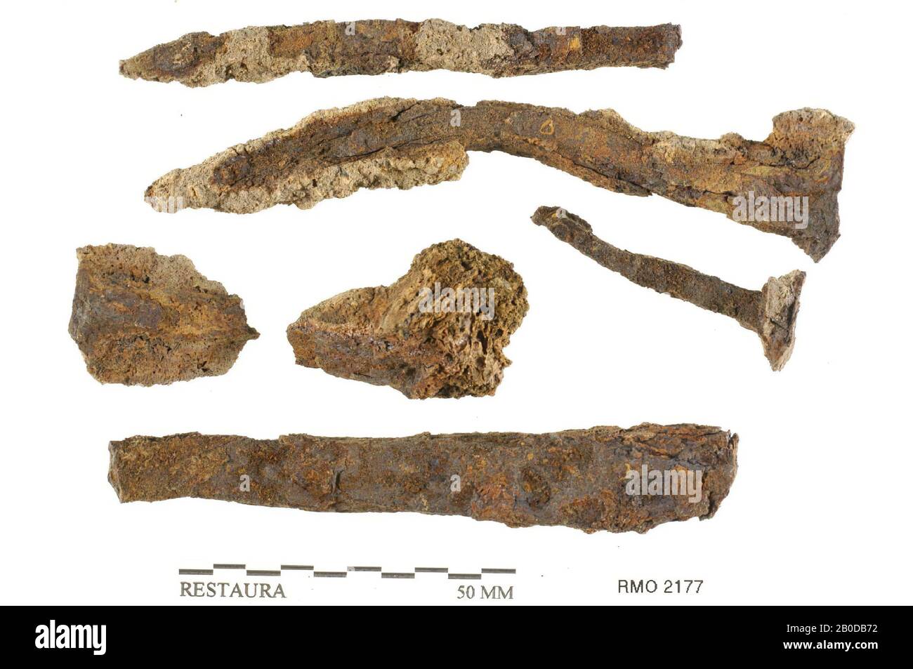 Pays-Bas Moyen âge, stylo, solide, clou 3, fer, 9,1 x 1,5, 10,3 x 2,2, 8,2 x 0,6, 4,3 x 1,6 cm, x, Pays-Bas, Utrecht, Wijk bij Duurstede, Wijk bij Duurstede, Dorestad Banque D'Images