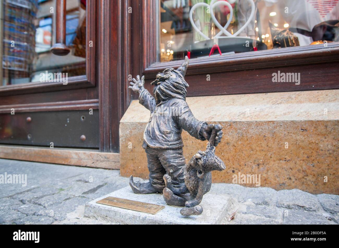 Wroclaw, Pologne, Février 2020. 'Przybij Piatke' Dwarf, gnome, célèbres petites statues à Wroclaw, plus de 350 ensemble. Banque D'Images
