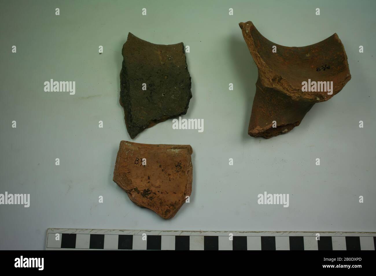 Egypte, canard, pot, poterie, no 1, 6,5 x 6,1 cm, Ø = 12, no 2, 6,4 x 3,1 cm, Ø = 16, no 3, 8,6 x 6,3 cm, Ø = 22, no 4, 6,8 x 3,4 cm, Ø = 20, no 5, 4,3 x 6,3 cm, Ø = 10, N° 6, 7,0 x 6,8 cm, Ø = 10,5, n° 7, 10,0 x 9,5 cm, Ø = 31, n° 8, 5,2 x, 7,8 cm, Ø = 8, n° 9, 5,0 x 4,8 cm, Ø = 8, n° 10, 8,0 x 7,5 cm, Période méroïtique, 2ème-4ème siècle après Jésus-Christ, Égypte Banque D'Images