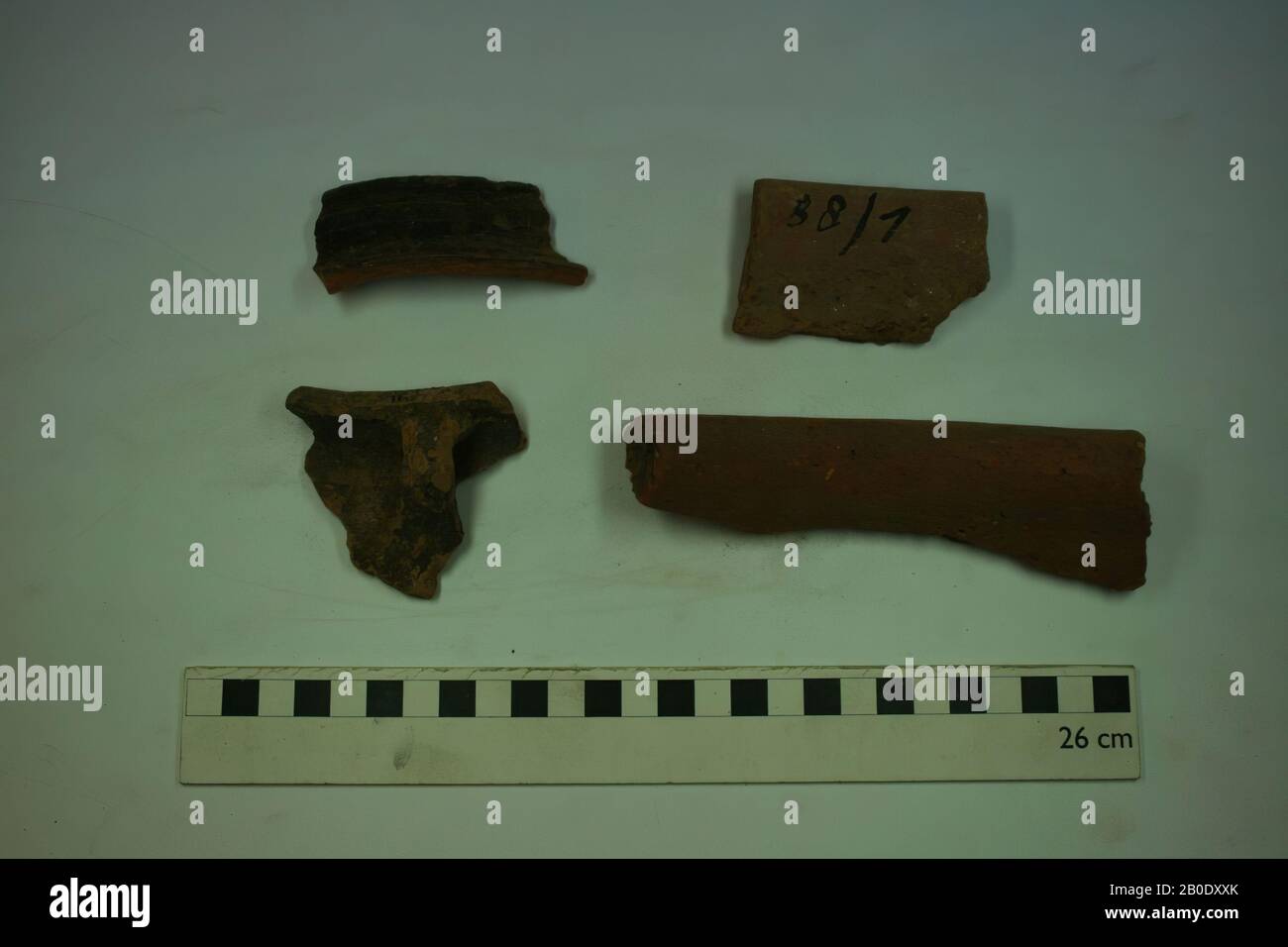 Egypte, canard, pot, poterie, no 1, 8,4 x 6,2 cm, Ø = 10, no 2, 12,2 x 4,9 cm, Ø = 36, no 3, 10,2 x 5,3 cm, Ø = 19, no 4, 11,2 x 5,1 cm, Ø = 32, no 5, 10,8 x 11 cm, Ø = 9, N° 6, 8.2 x 4.8 cm, Ø = 34, n° 7, 7.4 x 3.2 cm, Ø = 11, n° 8, 6.4 x, 5.9 cm, Ø = 16, n° 9, 6.5 x 4.4 cm, Ø = 30, n° 10, 13, Période méroitique, 2ème-4ème siècle après Jésus-Christ, Egypte Banque D'Images