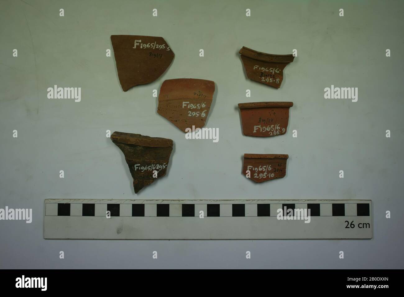Egypte, canard, pot, poterie, no 1, 7 x 4,2 cm, Ø = 12, no 2, 11,8 x 4,1 cm, Ø = 20,5, no 3, 6,9 x 6,0 cm, Ø = 24, no, 4, 5,8 x 5,5 cm, Ø = 16, no 5, 5,0 x 4,5 cm, Ø = 10, N° 6, 4,0 x 4,2 cm, Ø = 12, n° 7, 5,0 x 4,8 cm, Ø = 14, n° 8, 4,5 x 2,8 cm, Ø = 9, n° 9, 4,4 x 2,6 cm, Ø = 14, n° 10, 3,2 x, Période méroïtique, 2ème-4ème siècle après Jésus-Christ, Egypte Banque D'Images