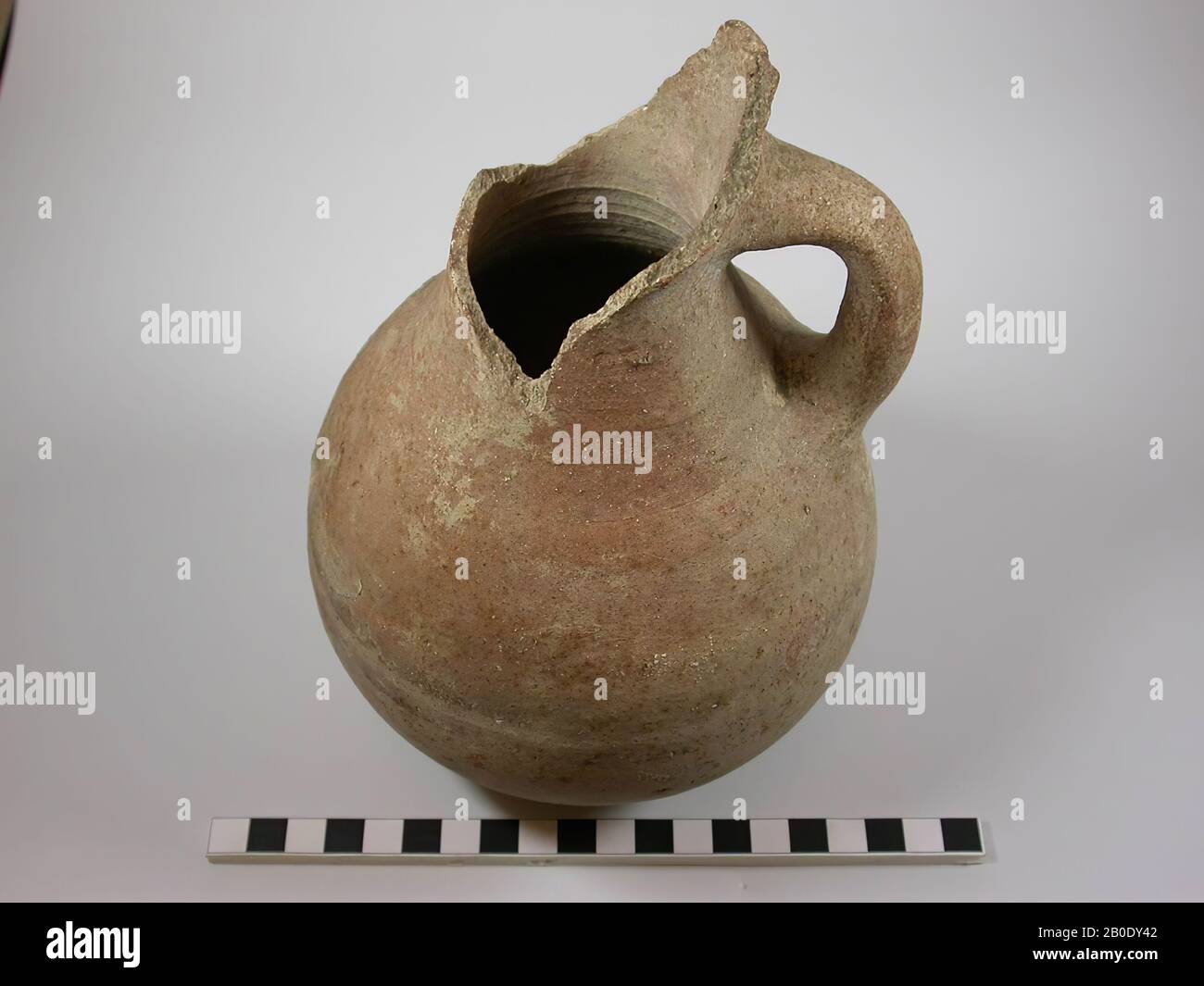 Ancien Proche-Orient, vaisselle, poterie, D max 14 cm, H 20,6 cm, D foot 6,3 cm, Iron Age IC, Iron Age IIA 1000-722 BC, Israël ?, Palestine Banque D'Images