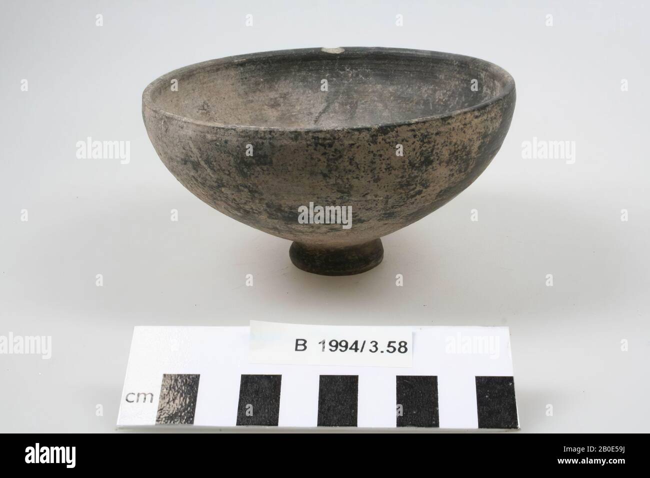 Bol, bol, poterie, h: 6,6 cm, diam.: 12,5 cm, Iran Banque D'Images