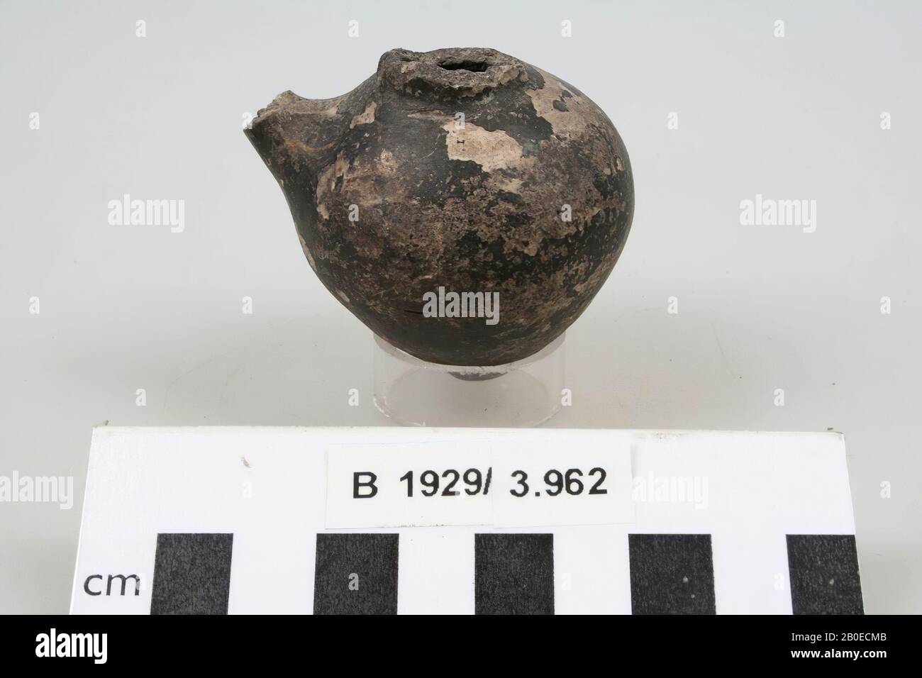 Pichet, poterie, h: 5 cm, diam: 4.9 cm, Israël Banque D'Images