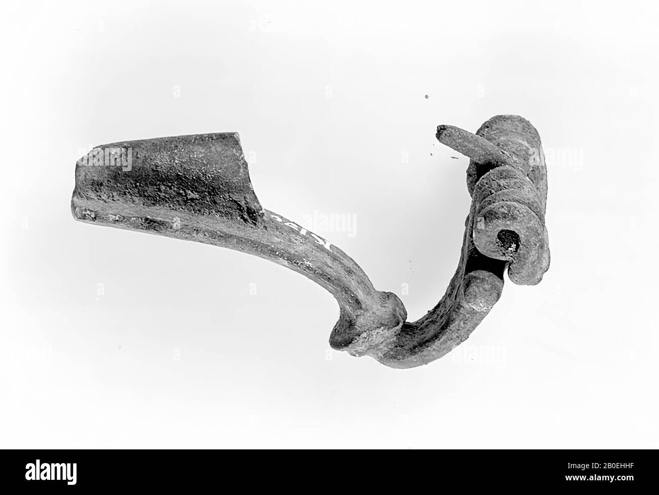 Fibula, bronze, 2,5 x 0,2 x 5 cm, époque romaine, Italie Banque D'Images