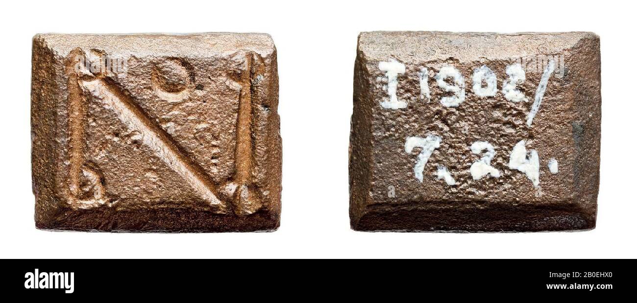 poids, bronze, 1,07 x 1,33 x 0,36 cm, poids 4,2 g, byzantin, Turquie Banque D'Images