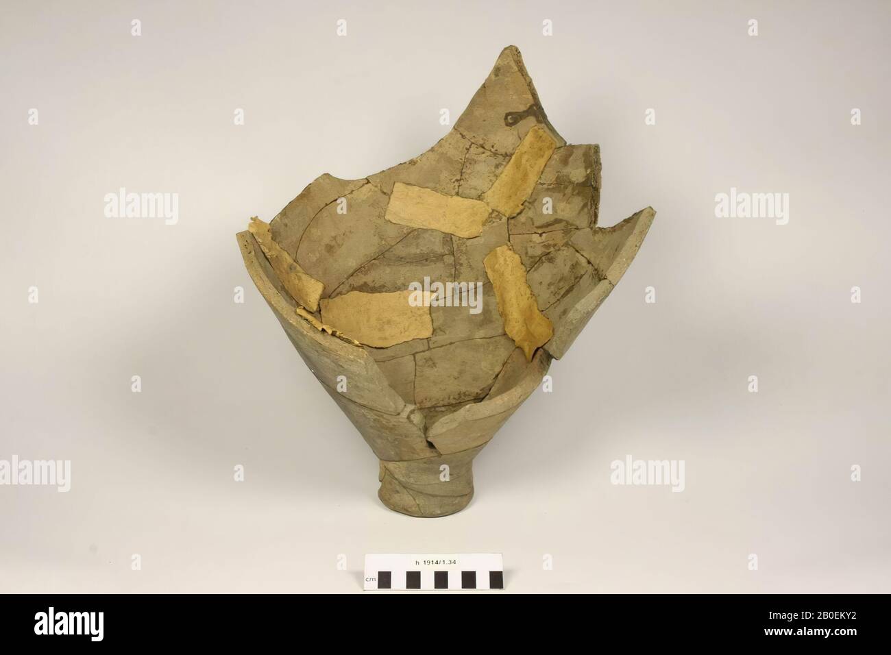 Pays-Bas période romaine, amphora, fragments, faïence, 40 x 31 x 22,5 cm, fragment de sol, romain, Pays-Bas, Hollande-Méridionale Banque D'Images
