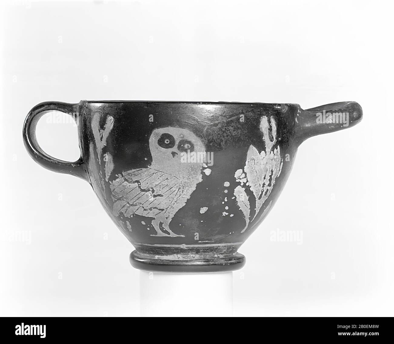 Antiquité classique, vase, skyphos type B, uilskyphos, faïence, configuration rouge, Attique, 7,9 cm, ø 10,5 cm, configuration rouge, Attique -450, -425, Italie Banque D'Images