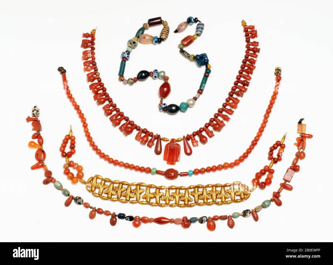 Egypte, collier, or, carnélien, corail,?, pierre, ou verre, orange, longueur 32 cm, 12 5, 8 po, nouvel Empire, 18ème dynastie, Egypte Banque D'Images