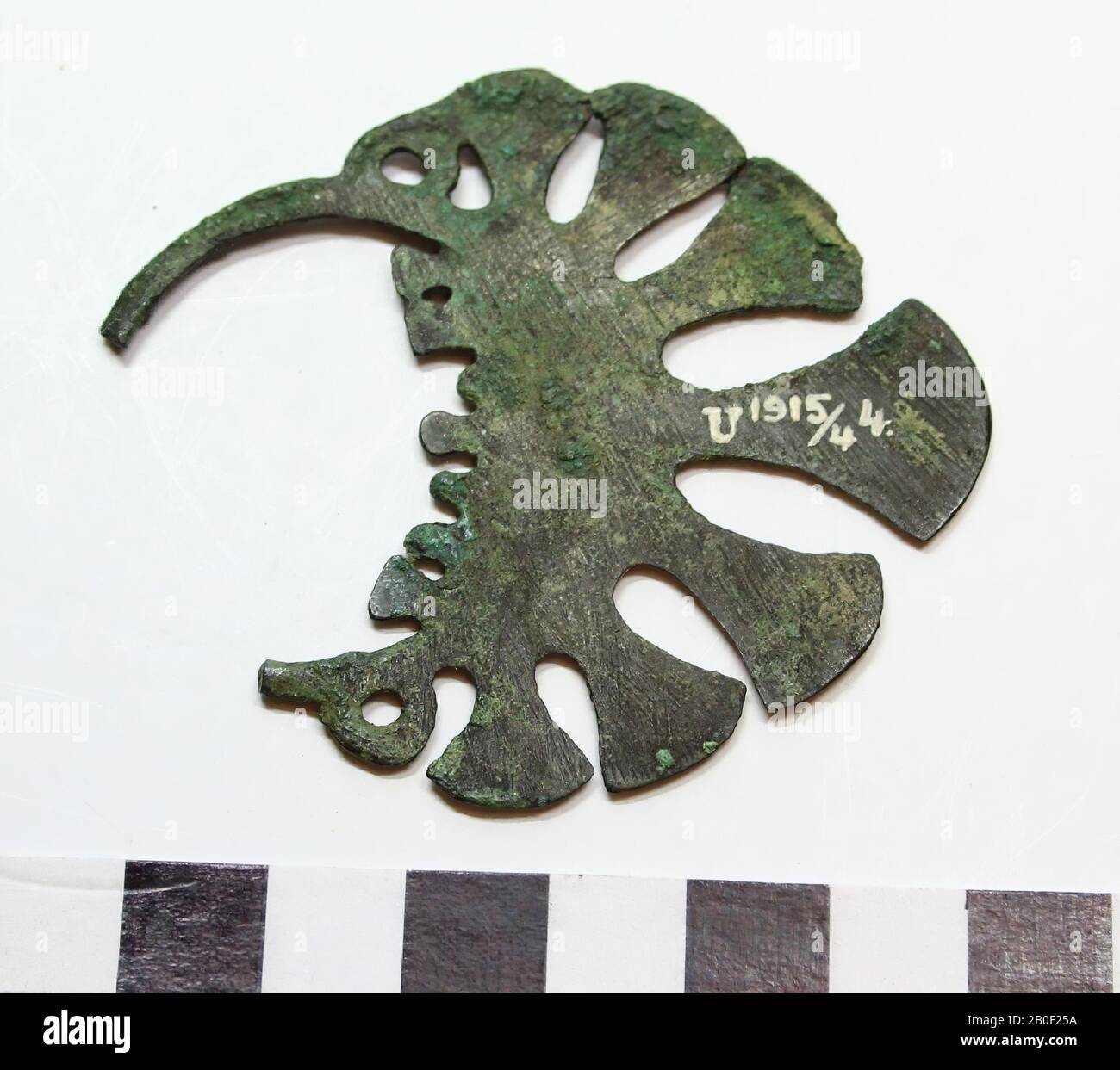 Pendaison, métal, bronze, 6,3 x 5,5 x 0,2 cm, Russie Banque D'Images