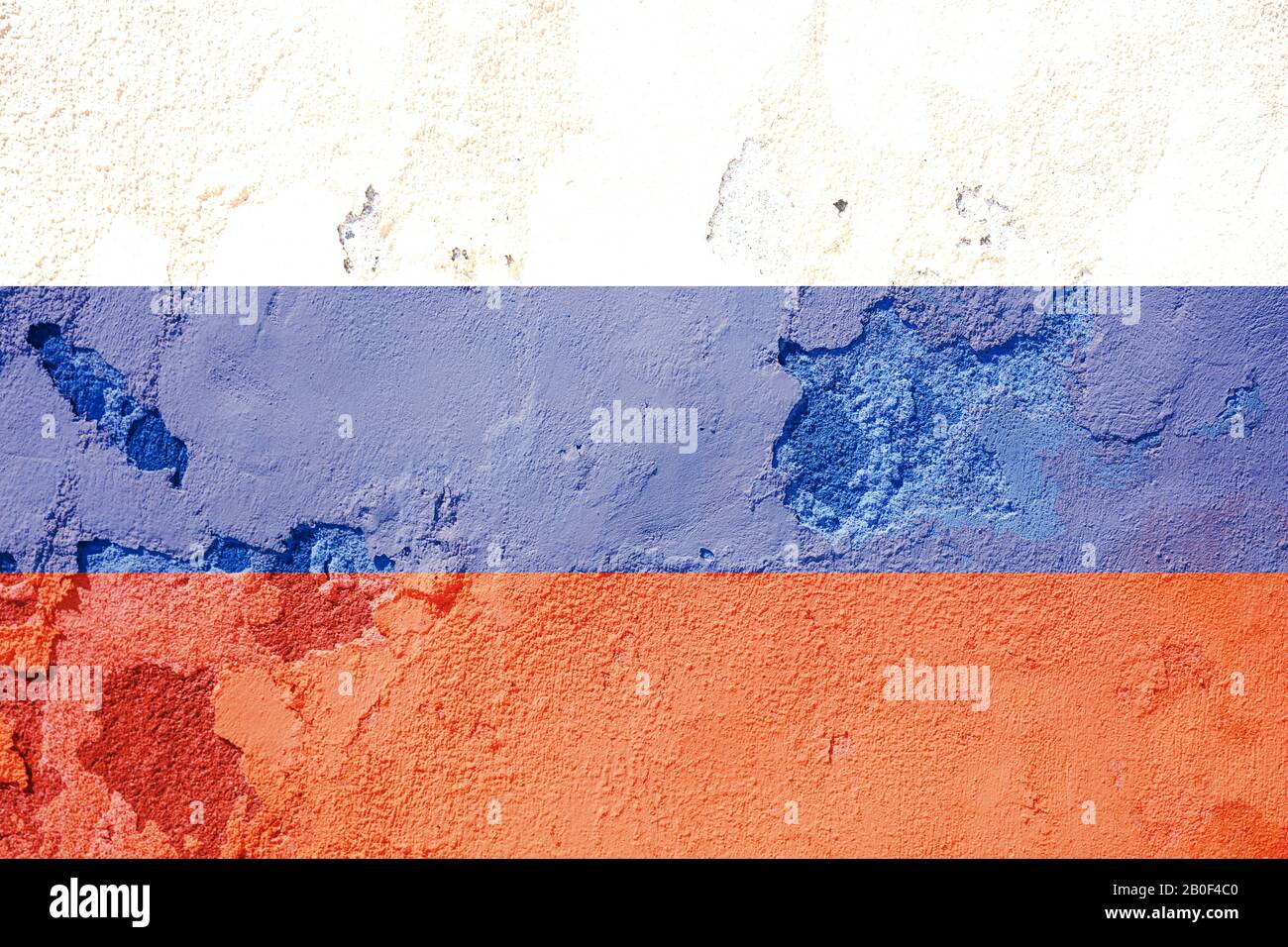 Drapeau russe sur le mur. Drapeau russe peint sur un mur épluché de grunge. Russie, langue russe et concept culturel Banque D'Images