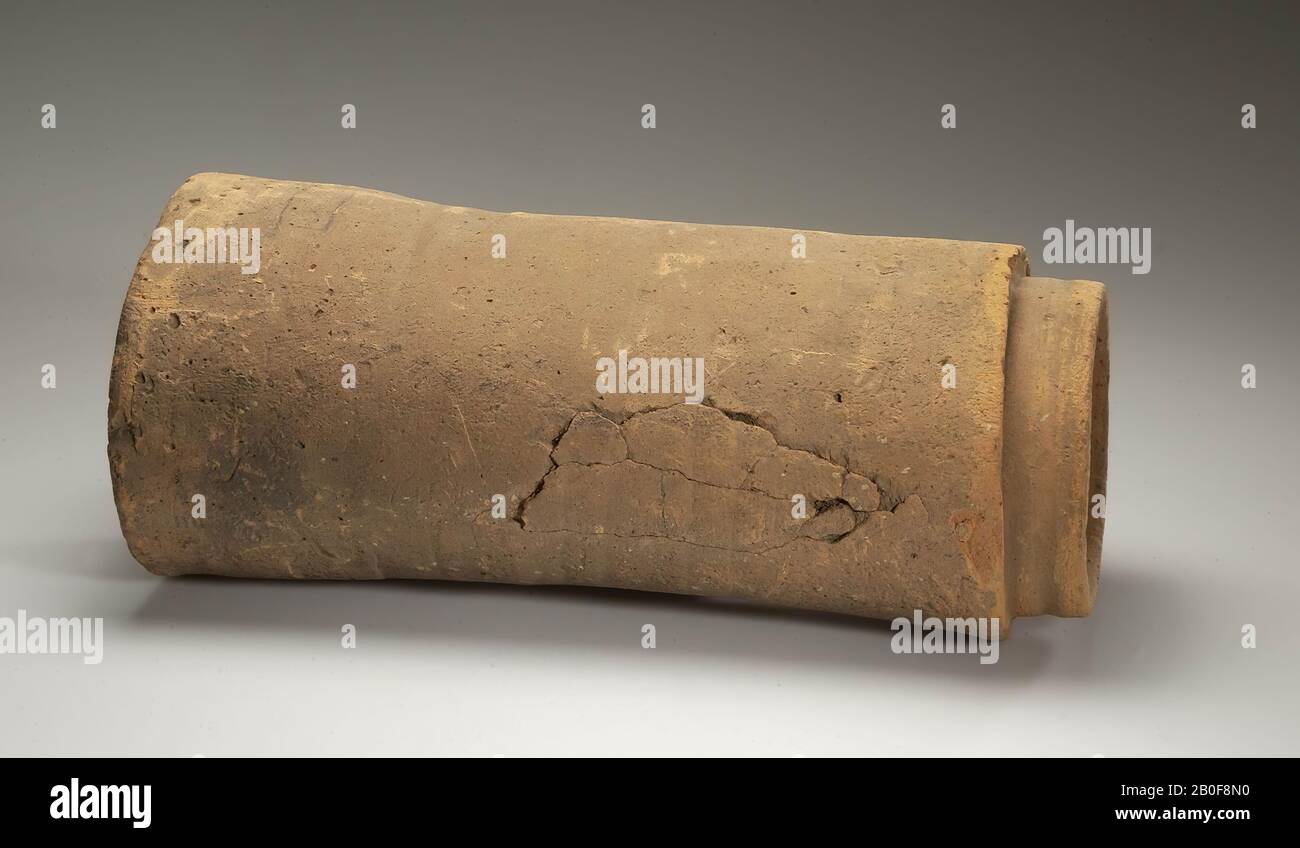 Pays-Bas époque romaine, pipe, pipe à eau, faïence, 49 x 21 cm, roman 40-250 AD, Pays-Bas, Gueldre, Berg en Dal, Berg en Dal, de Holdeun Banque D'Images