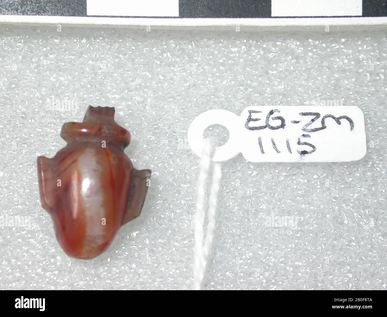 Vase coeur, amulet, objet, cornaline, 1,7 cm, Egypte Banque D'Images