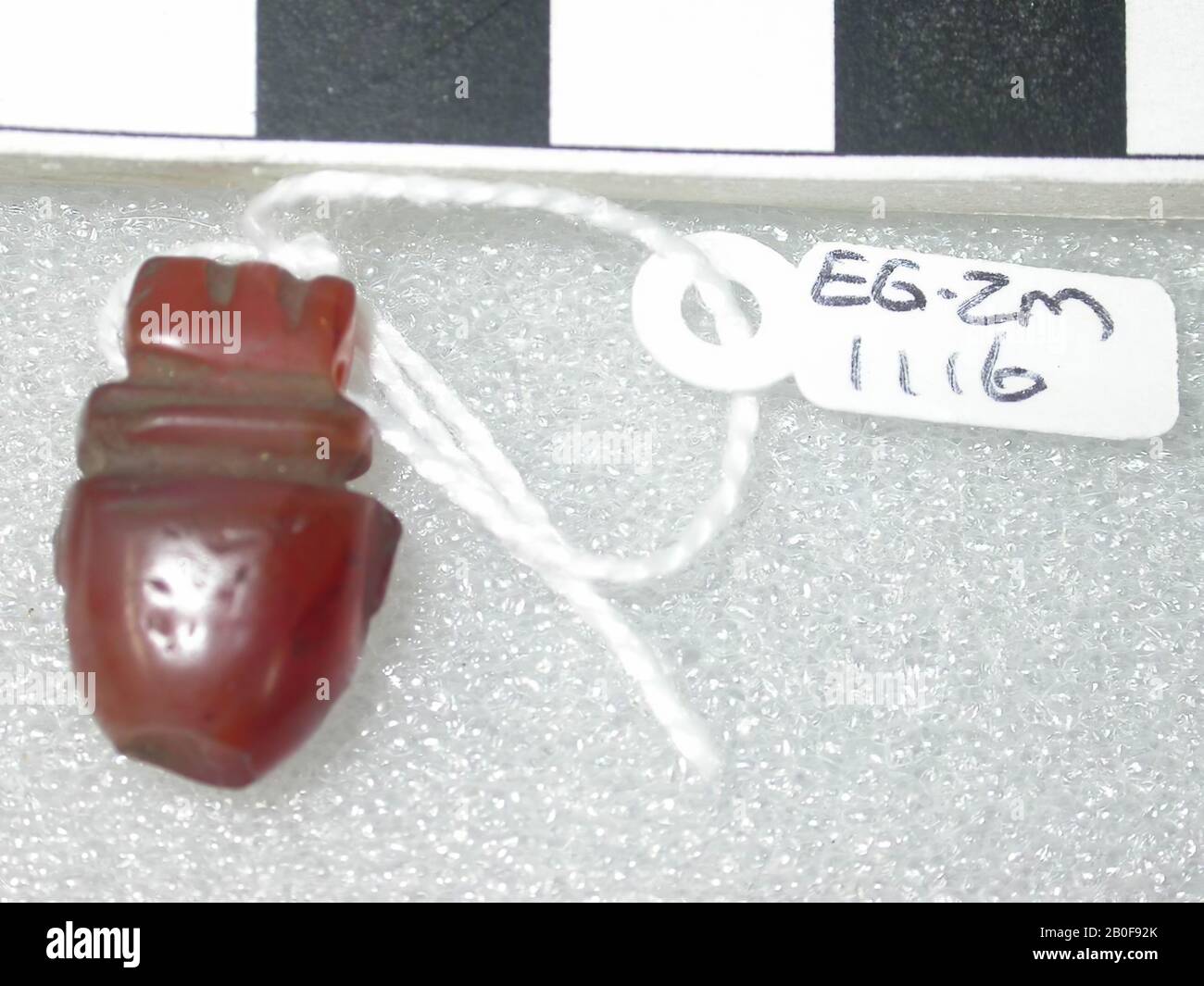 Vase coeur, amulet, objet, cornaline, 1,8 cm, Egypte Banque D'Images
