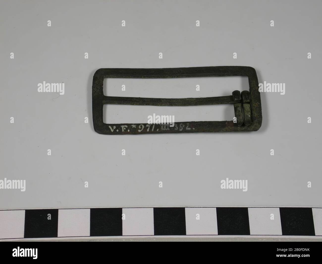 Pays-Bas époque romaine, boucle, métal, bronze, longueur, 5,7 cm, romaine 15-250, Pays-Bas, Utrecht, Bunnik, Vechten, Houtense Vlakte Banque D'Images