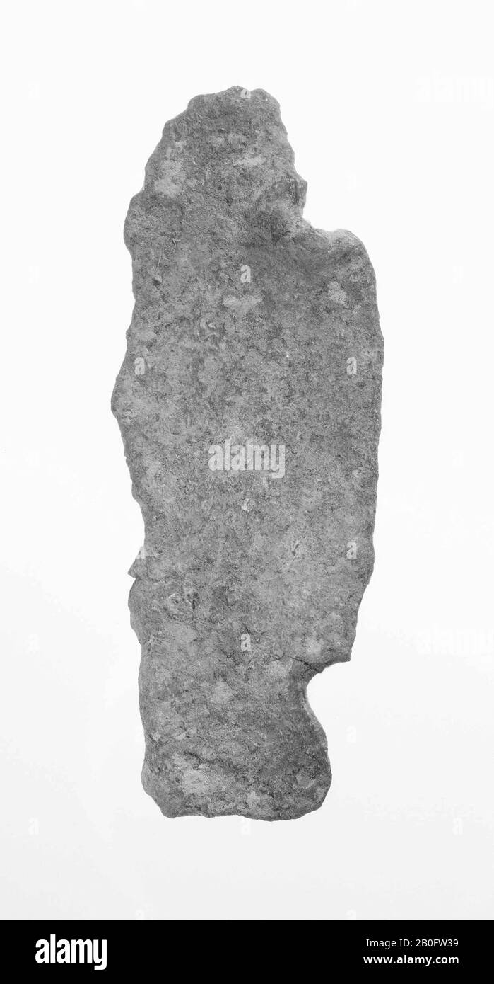Plaque rugueuse, bronze oxydé., plaque, métal, bronze, longueur: 6,5 cm, roman 0-400, Pays-Bas, Friesland, Ferwerderadiel, Ferwerd Banque D'Images
