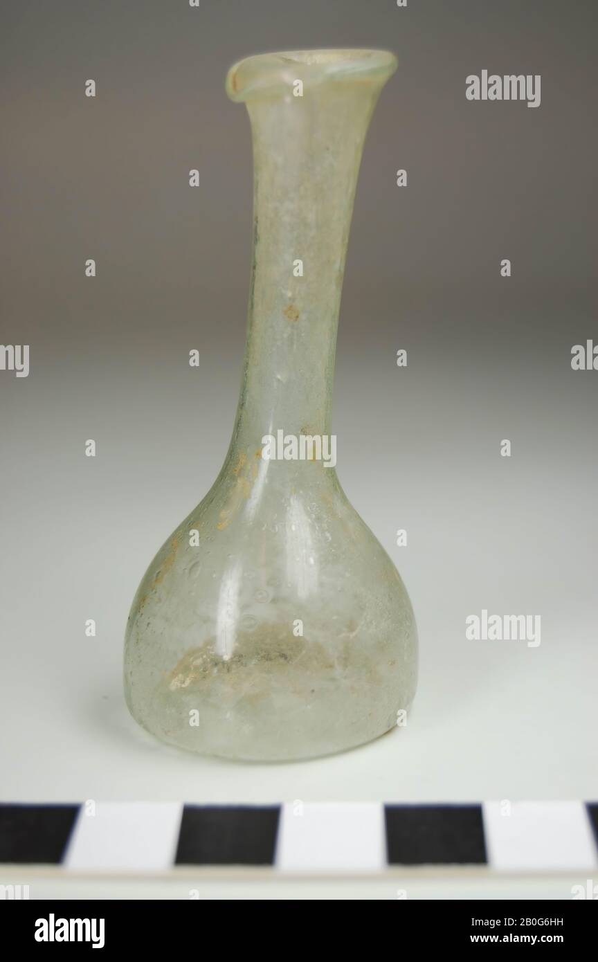 Isings 28 b., Unguentarium, verre, 7,3 cm, époque romaine, Turquie Banque D'Images