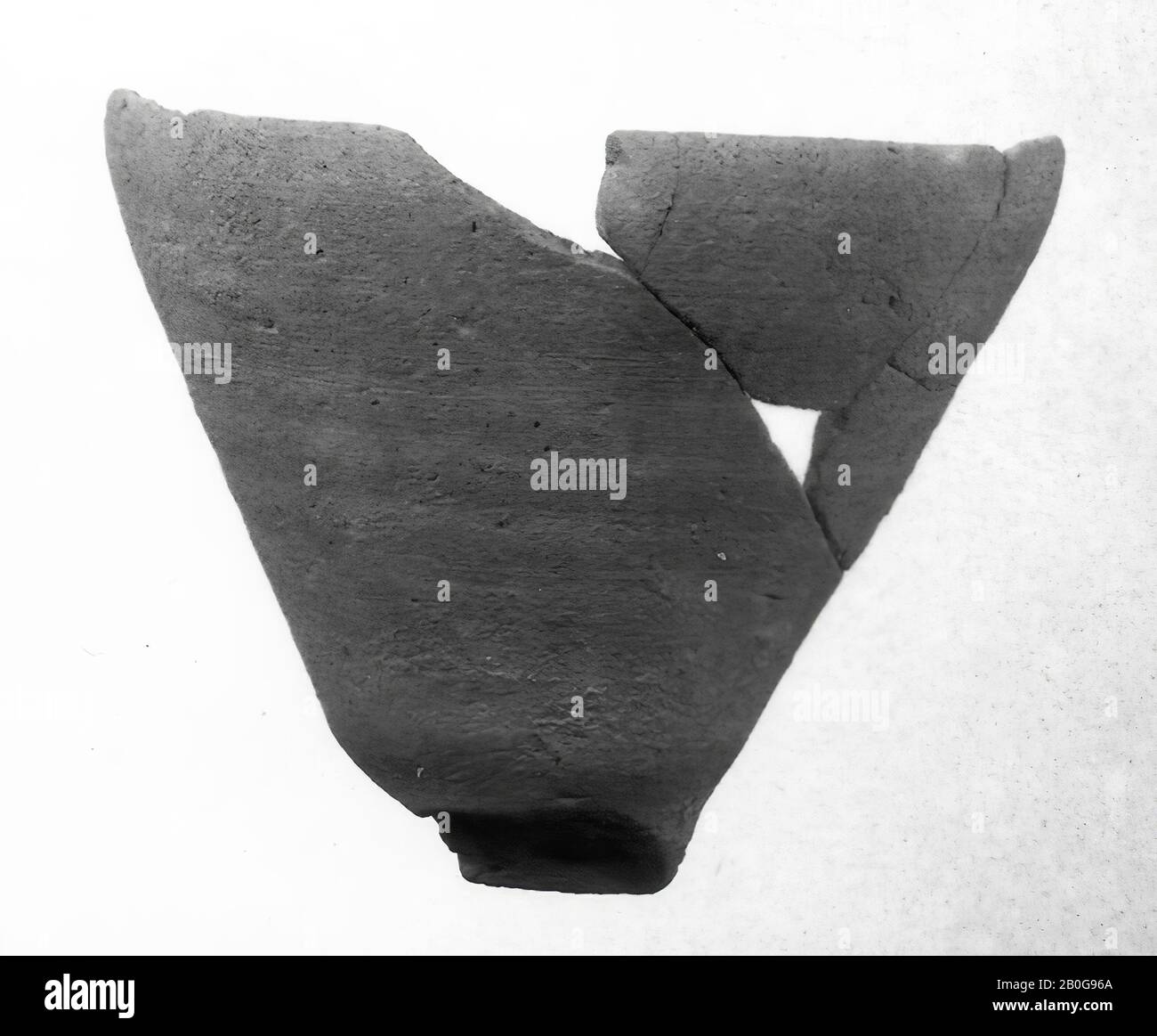 Type: 3, petite faïence tournée du mât, fond inchangé, traitement mural à l'intérieur avec doigts tournant, bord unique, rassis beaucoup de sable fin sable grossier et chaux, cuit, vaisselle, faïence, H 9.4 cm, D fond 3.7 cm, D bord 11.2 cm, épaisseur 0.4 cm, uruguayk Période 3800-3100 BC, Syrie Banque D'Images