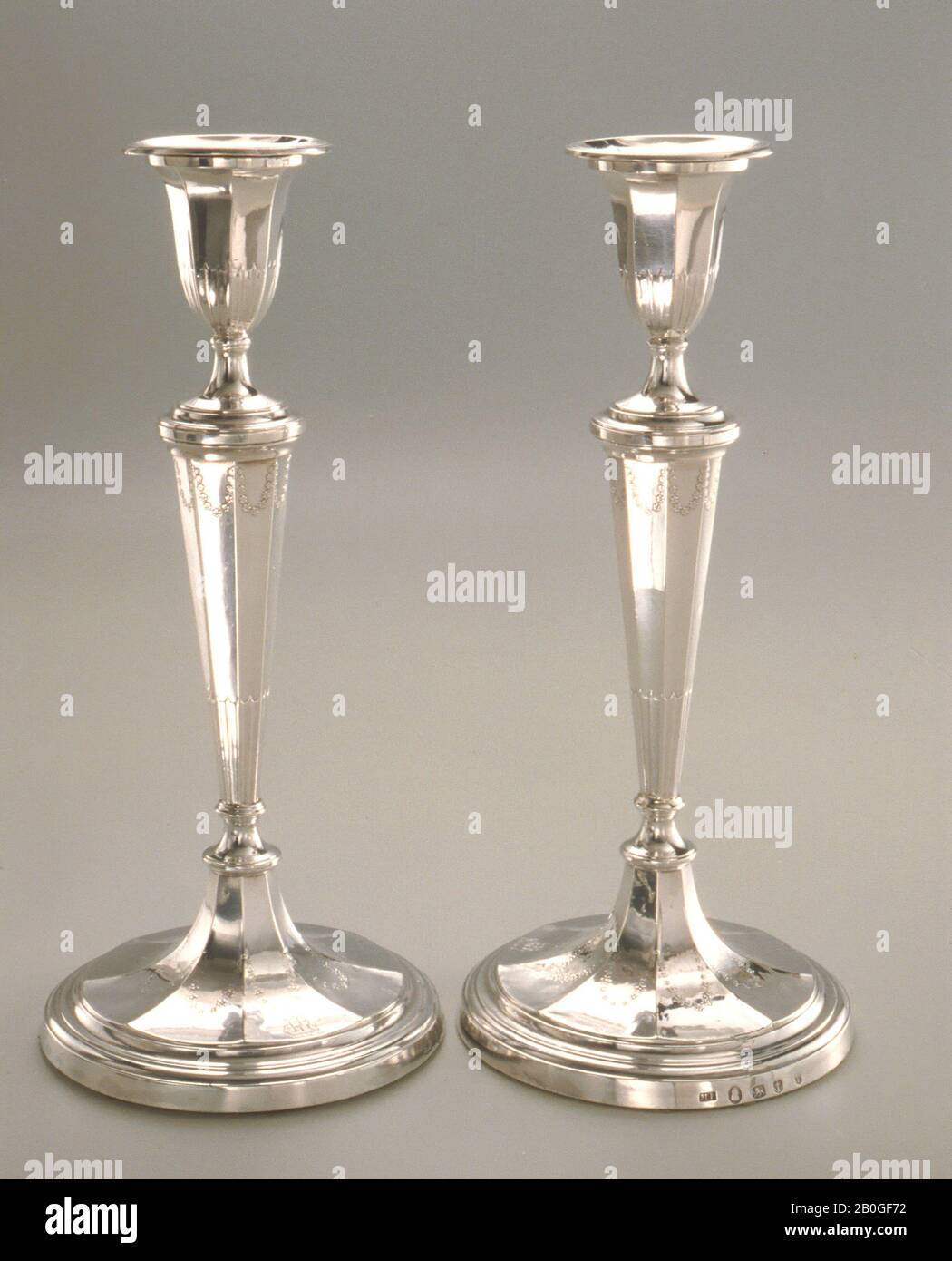 Matthew Boulton, anglais, 1728–1809, ensemble De Quatre Chandeliers, 1787/88, argent, [1] 11 5/8 x 5 7/16 x 5 7/16 po. 29,5 x 13,8 x 13,8 cm ; poids : 811,8 g Banque D'Images