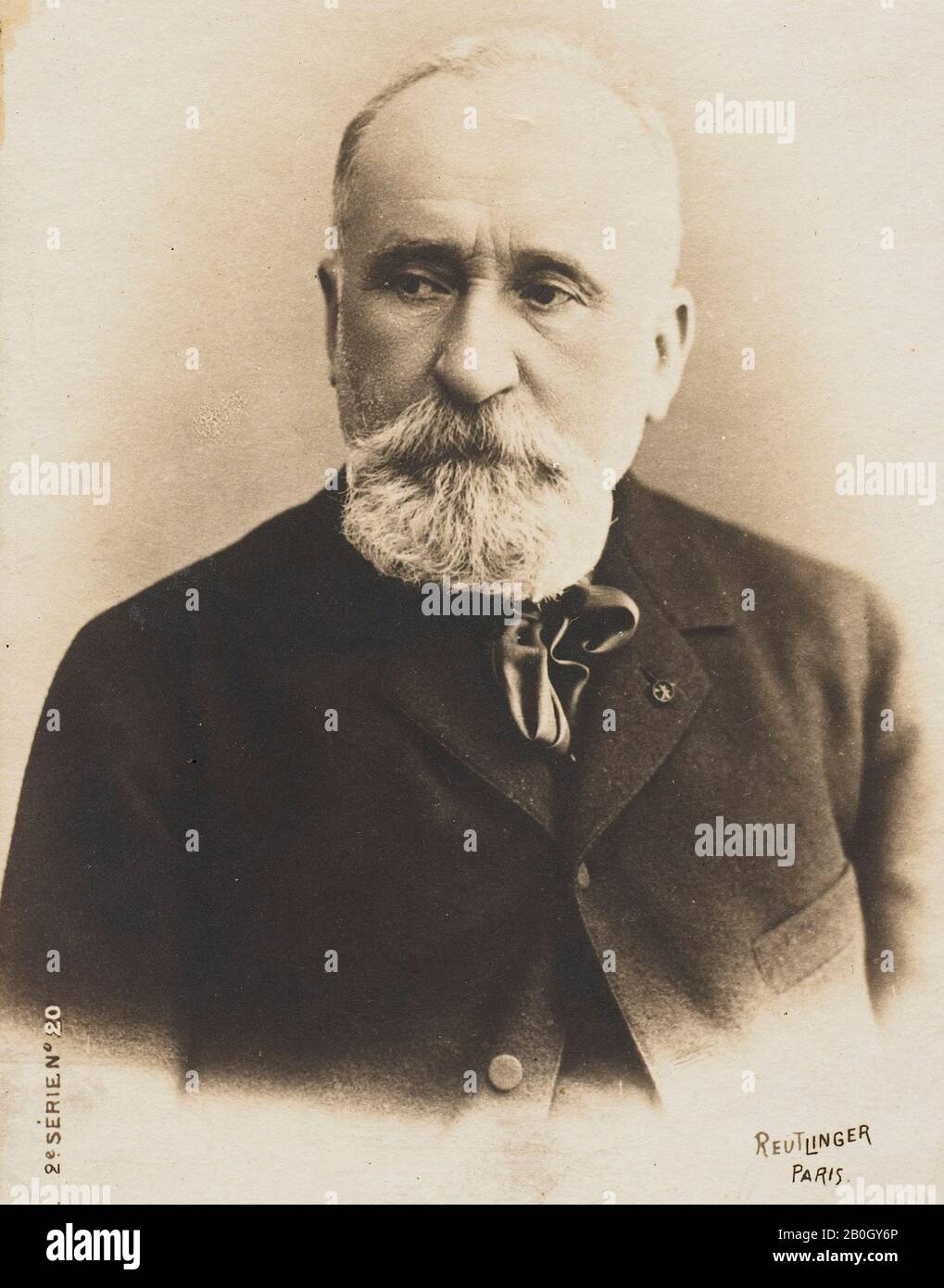 Charles Reutlinger, français, 1816–après 1880, Puvis de Chavannes, imprimé argent gélatine, image : 4 3/8 x 3 7/16 po. (11,1 x 8,7 cm Banque D'Images
