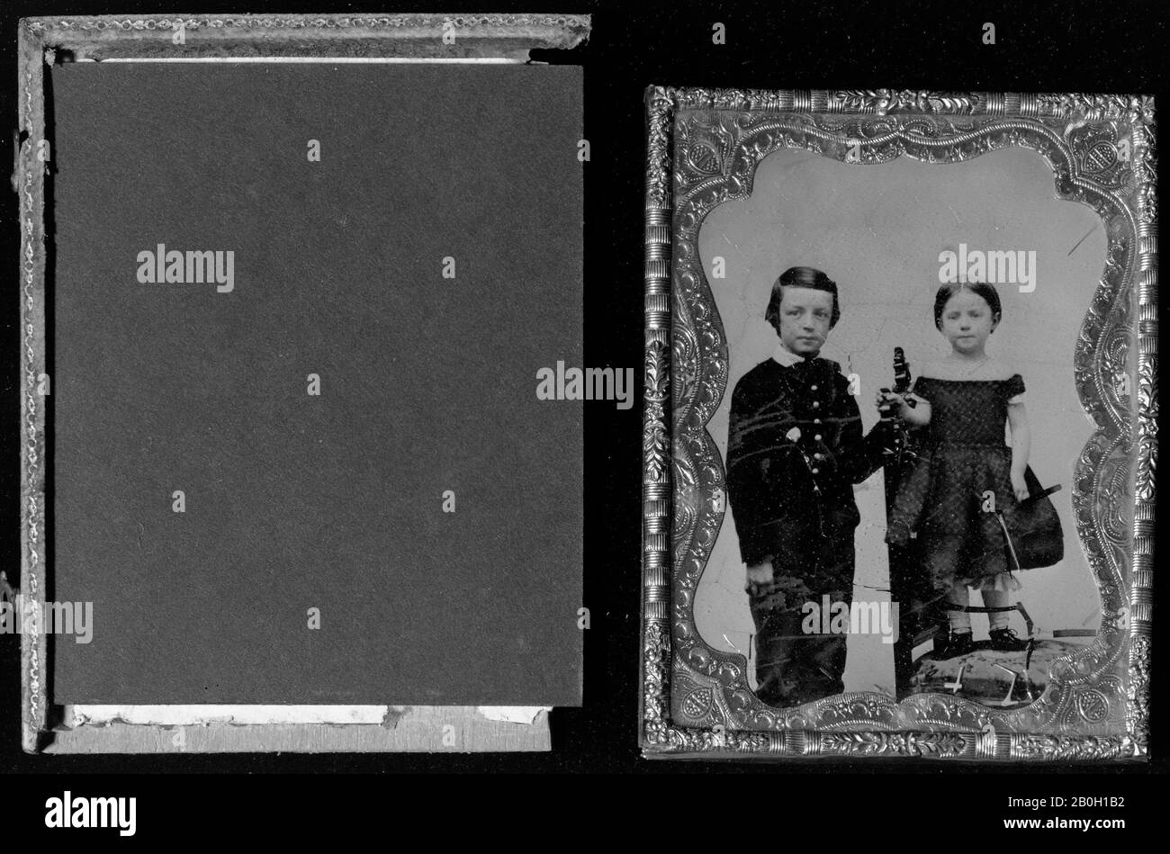 Inconnu, Portrait De Deux enfants, Ambrotype, cas : 4 5/16 x 3 1/4 po. (11 x 8,3 cm Banque D'Images