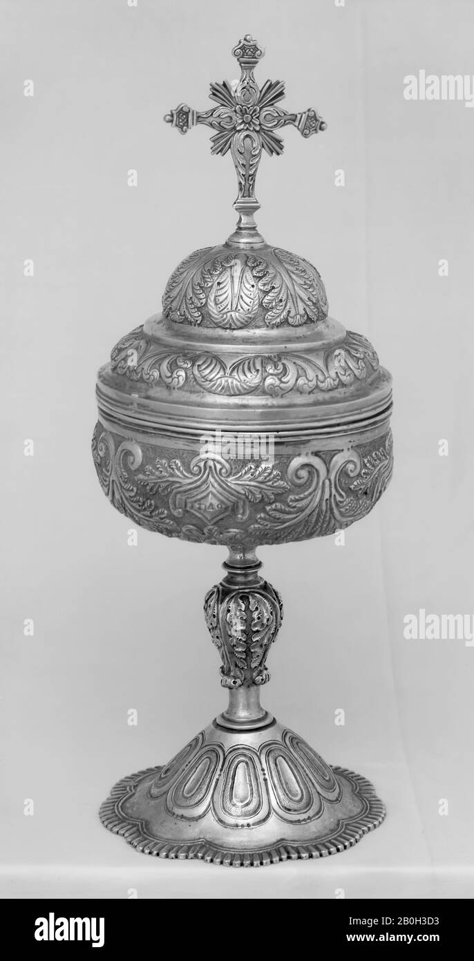 Ciborium, portugais, XVIIIe siècle, portugais, doré d'argent, hauteur : 13 3/4 po. (34,9 cm), Métal-argent Banque D'Images
