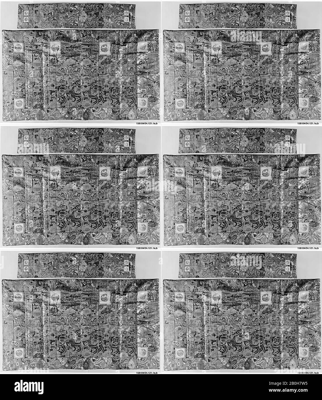 Robe et Stole du prêtre, Japon, XIXe siècle, Japon, soie, fil métallique, Total (A): 44 3/4 x 79 1/2 in. (113,7 x 201,9 cm), Hors Tout (b) : 58 1/2 x 12 1/4 po. (148,6 x 31,1 cm), textiles-costumes Banque D'Images