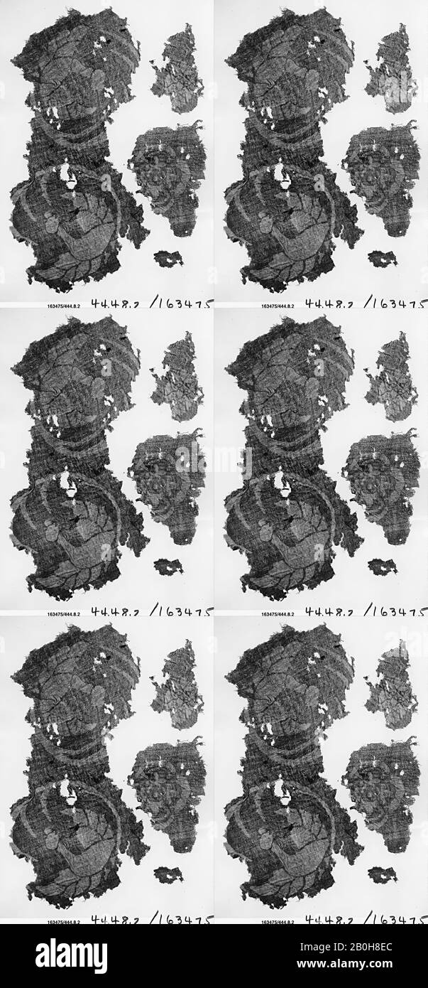 Fragments, Japon, période Nara (710–794), Tempyō (729–749), Date 8ème siècle, Japon, tissu brun, 10 x 12 po. (25,4 x 30,5 cm), Peint en textiles et Imprimé Banque D'Images