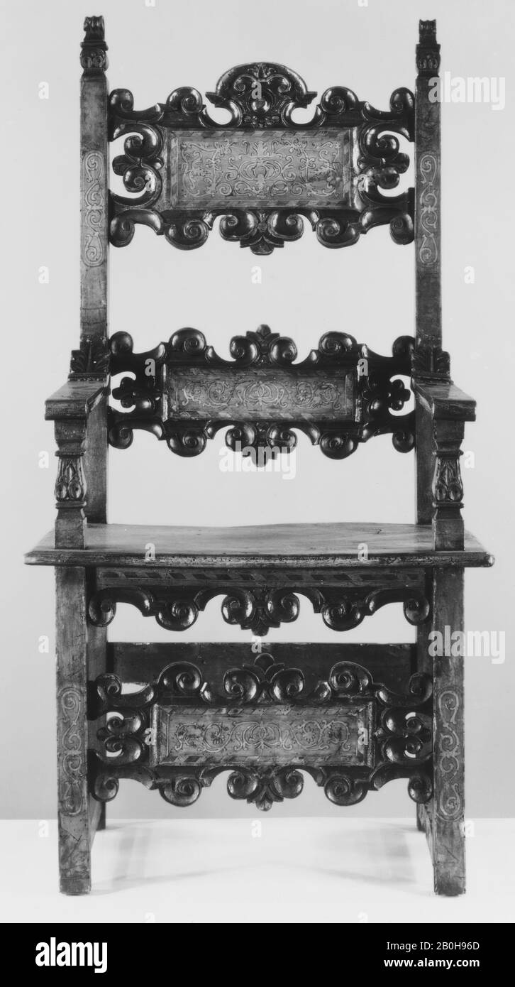 Chaise latérale, italienne, Lombardie ou Venise, fin du XVIe siècle et plus tard, italienne, Lombardie ou Venise, noyer, .1: 49 x 25 x 22-1/2 po. (124,5 x 63,5 x 57,1 cm), 0,2 : 48-5/8 x 24 x 21-1/2 po. (123,5 x 61,0 x 54,6 cm), 0,3 : 46-3/8 x 20 x 18-1/8 po. (117,8 x 50,8 x 46,0 cm), 0,4 : 48-1/8 x 20 x 18-1/4 po. (122,2 x 50,8 x 46,4 cm), 0,5 : 45-1/8 x 20 x 19-3/4 po. (114,6 x 50,8 x 50,2 cm), 0,6 : 45-3/4 x 20-1/4 x 18-1/4 po. (116,2 x 51,4 x 46,4 cm), Meubles pour bois Banque D'Images