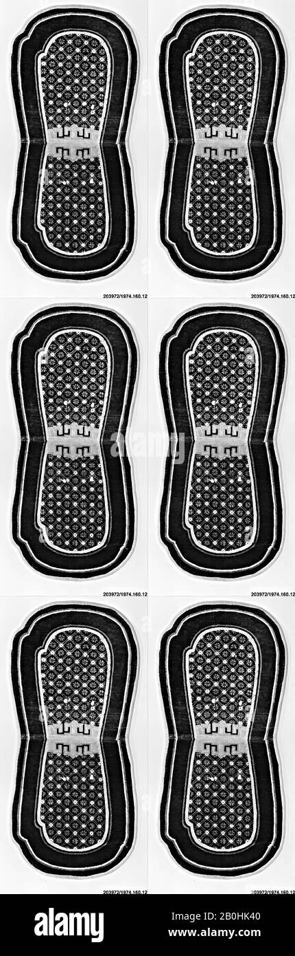 Saddle Rug, Chine, dynastie Qing (1644–1911), Date 19ème siècle, Chine, Fondation: Coton; nouage de laine, 50 x 22 1/2 in. (127 x 57,15 cm), tapis textiles Banque D'Images