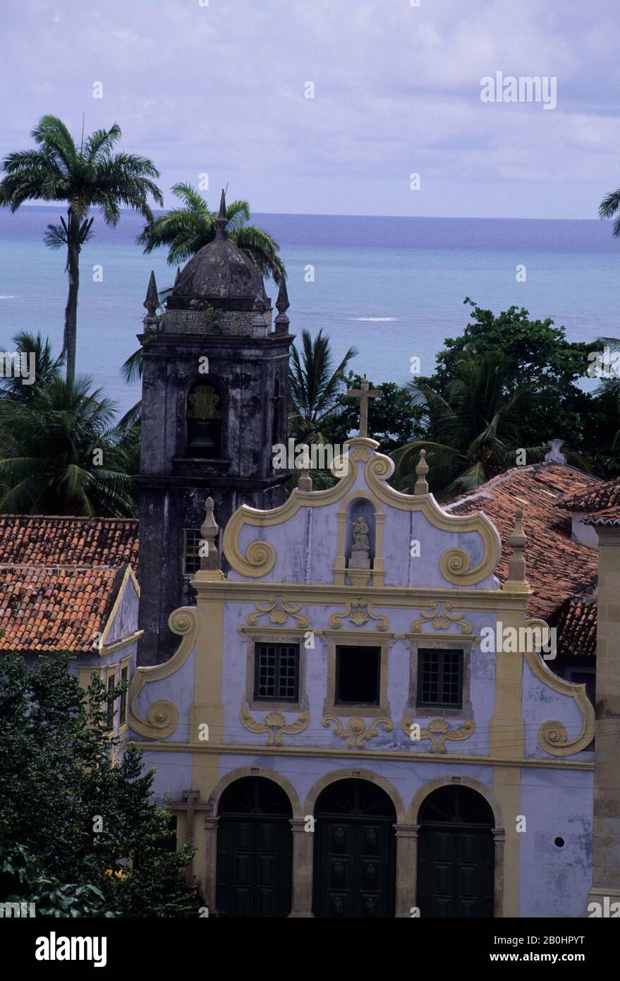 BRÉSIL, PRÈS DE RECIFE, OLINDA, VUE SUR L'ÉGLISE (SITE DU PATRIMOINE MONDIAL DE L'UNESCO) Banque D'Images