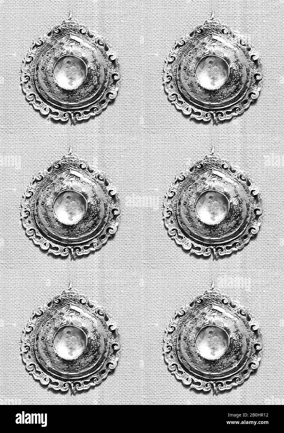 Broche ou pendentif, Chine, dynastie Song (960–1279), Culture : Chine, Or, L. 1 3/8 in. (3,5 cm), Bijoux Banque D'Images