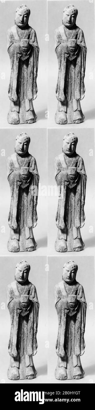 Statuette de Disciple bouddhiste, Chine, dynastie Song (960–1279), Culture : Chine, bois polychrome, H. 8 in. (20,3 cm), Sculpture Banque D'Images