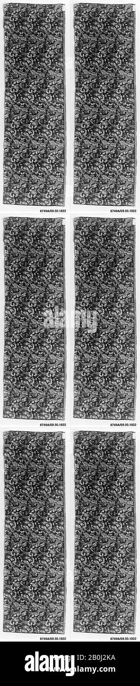 Pièce, Japon, XIXe siècle, Japon, soie, Brocart, 25 x 7 1/2 po. (63,50 x 19,05 cm), textiles-tissés Banque D'Images