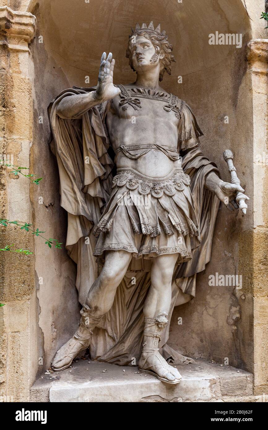 Statue de Salomon dans le mausolée Joseph-sec, avenue Pasteur,  Aix-en-Provence, France Photo Stock - Alamy