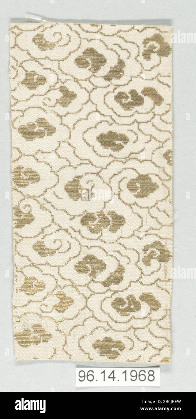 Pièce, Japon, XVIIIe–XIXe siècle, Japon, soie, 4 x 1 3/4 po. (10,16 x 4,45 cm), textiles-tissés Banque D'Images
