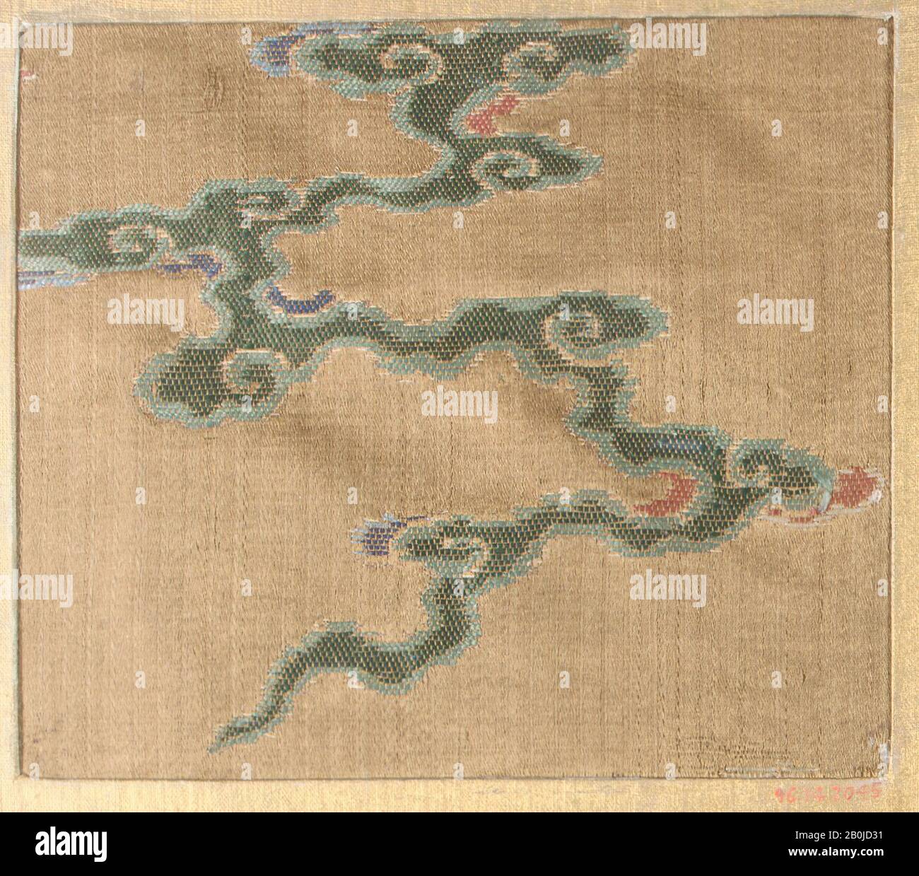 Pièce, Chine (?), dynastie Qing (1644–1911), date XVIIIe–XIXe siècle, Chine (?), soie, 5 x 6 po. (12,70 x 15,24 cm), textiles-tissés Banque D'Images