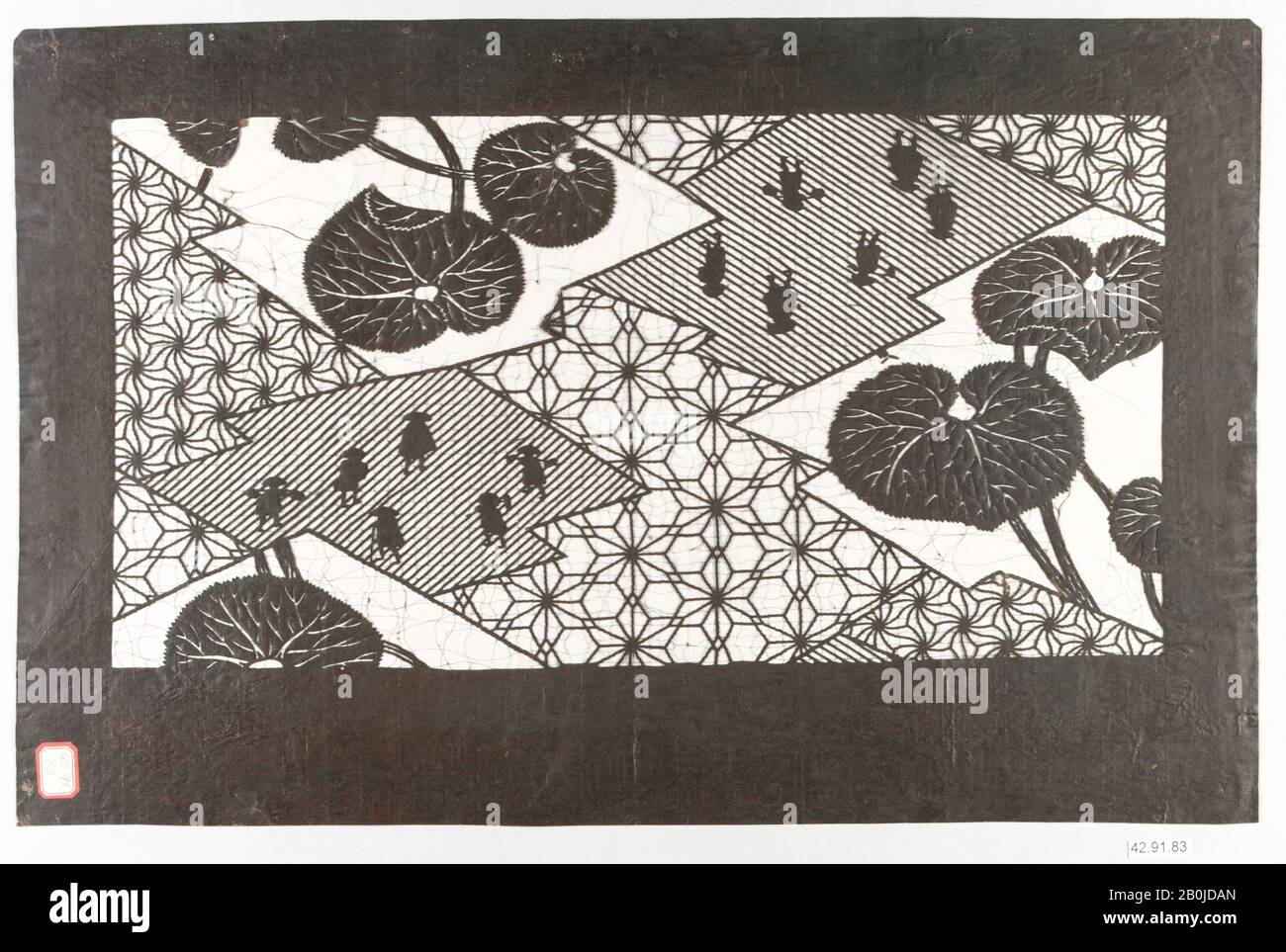 Pochoir, Japon, XIXe siècle, Japon, papier, soie, 10 5/8 x 16 3/8 po. (27,0 x 41,6 cm), pochoirs Banque D'Images